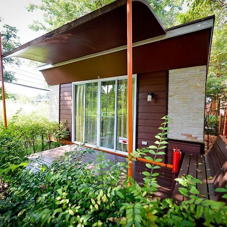 Energy Resort Nakhon Sawan Exteriör bild