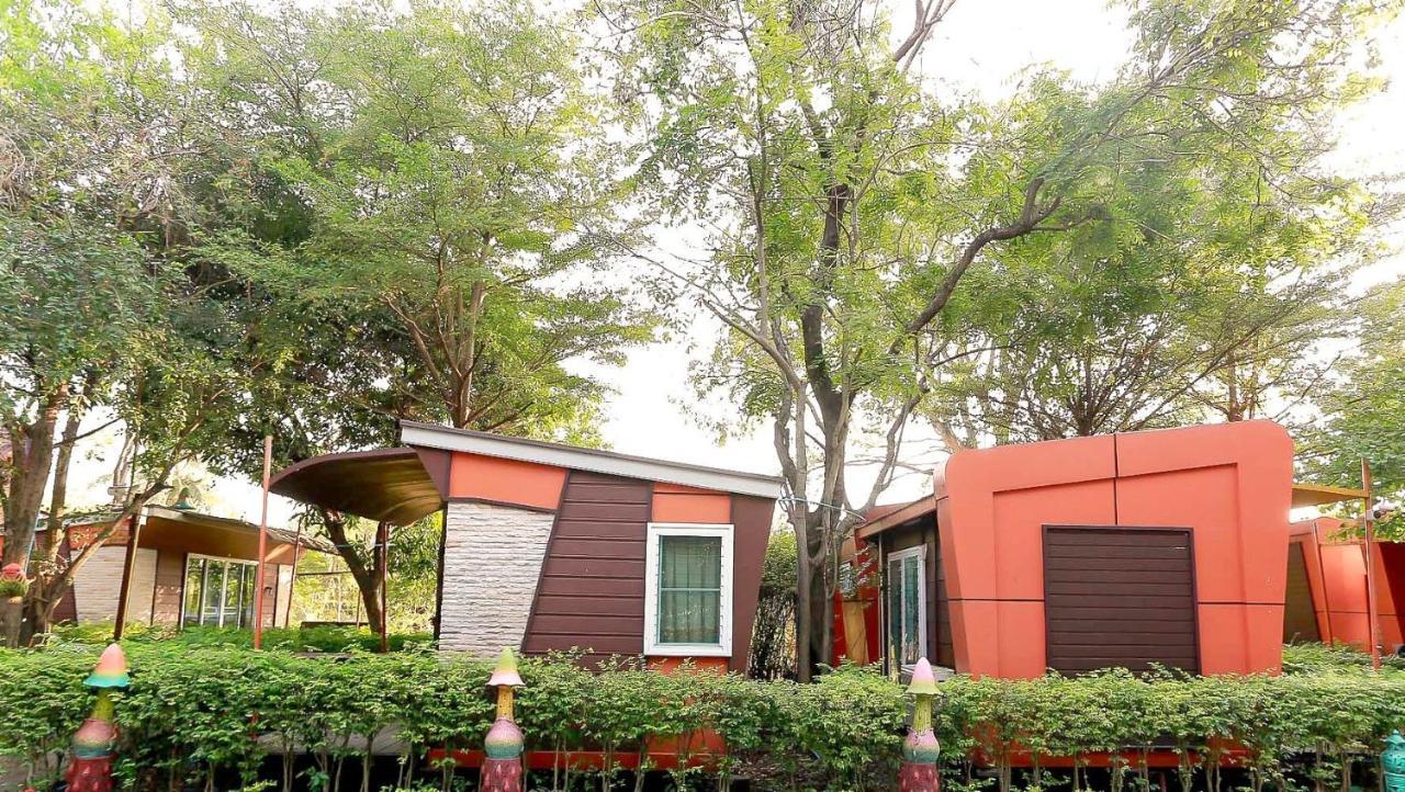 Energy Resort Nakhon Sawan Exteriör bild
